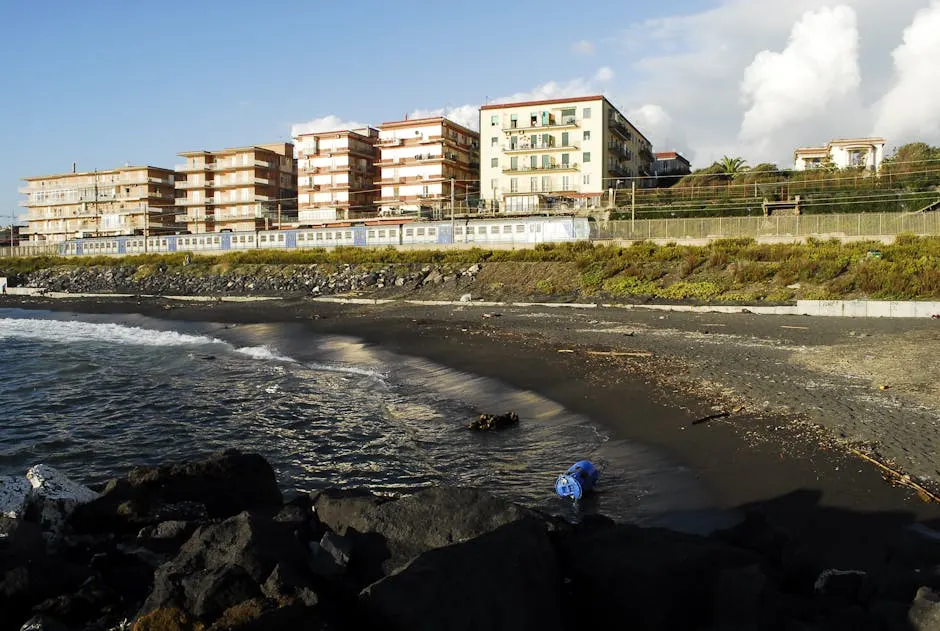 3. Spiaggia di Vittoria Apuana