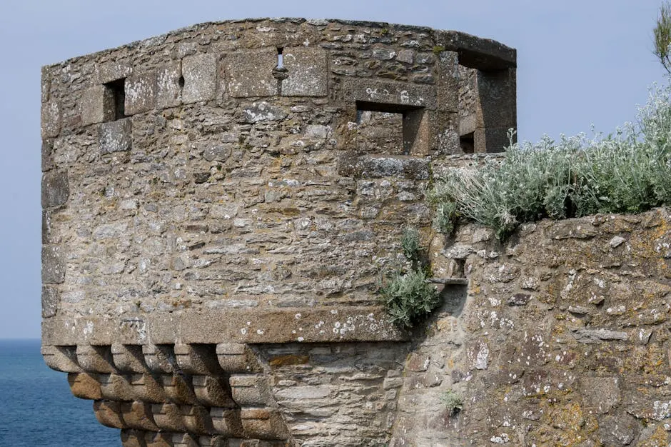 Spiaggia di Forte Dei Marmi con sabbia fine e mare cristallino.